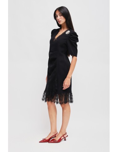 Robe courte drapée avec détails en dentelle Maryley