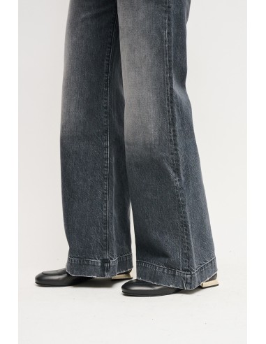 Jeans Atlanta met wijde pijpen, model Maryley