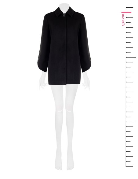 Rechte halflange veloursjas met knopen op asymmetrische mouwen Rinascimento