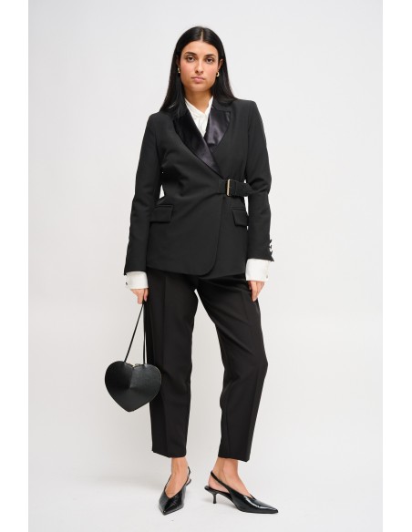 Pantalon carotte avec détails en satin Maryley