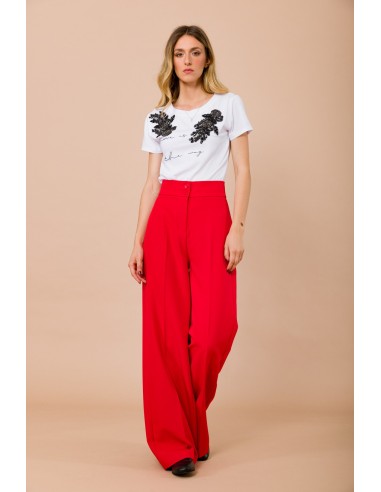 T-shirt “Love Is The Way” met sieradenapplicaties van Maryley