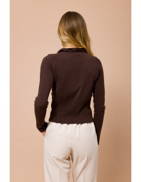 Cardigan court Maryley avec bordure en fausse fourrure