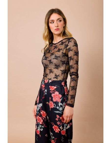 Body Lace Crew Neck Slim Fit Long Sleeve Maryley