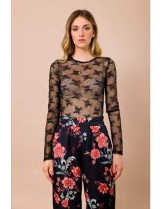 Kanten body met ronde hals, slim fit, lange mouwen Maryley