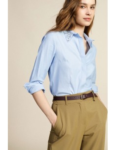 Dixie-blouse met juweelkraag en lange mouwen