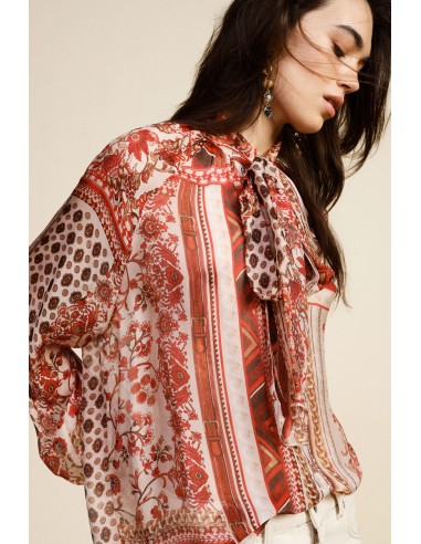 Ruime blouse met dessin en strik bij de hals Dixie