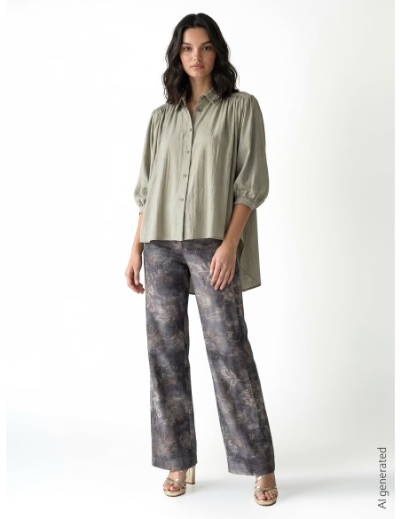 Ruimvallende blouse van lichte viscosemix met vleermuismouwen Rinascimento
