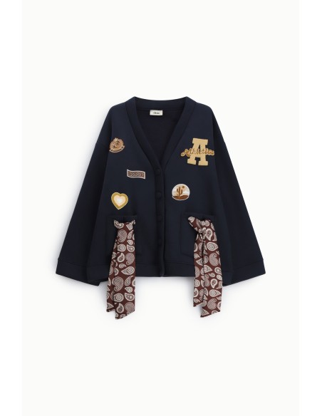 Sweatshirt zonder capuchon met knopen en patchdetails van Dixie