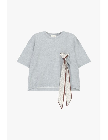 T-Shirt Boxy Fit avec mouchoir décoratif Dixie