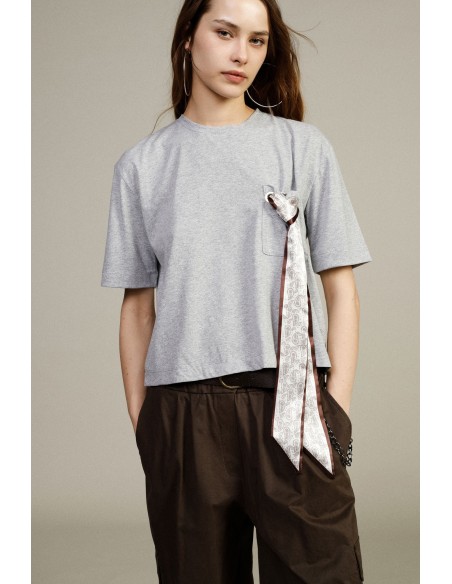 T-Shirt Boxy Fit avec mouchoir décoratif Dixie