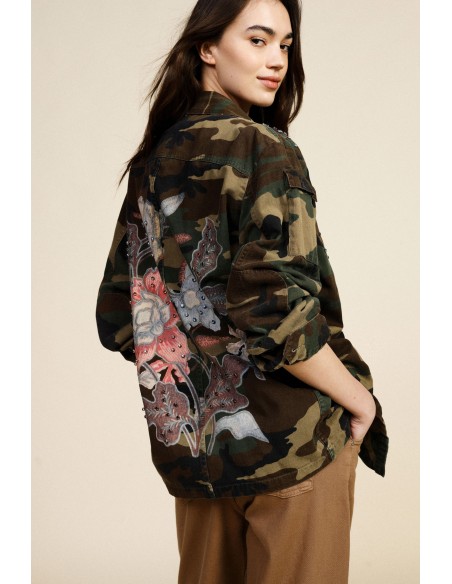 Blazer à motif militaire et clous Dixie