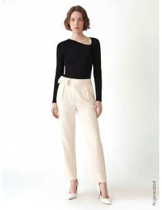 Top ajusté en mélange de coton à fines côtes avec décolleté asymétrique Rinascimento