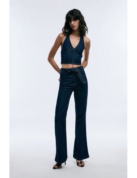 Flarejeans met een geknoopte riem en hoge taille, alsjeblieft