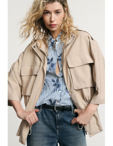 Parka Short Front Pockets Wide Sleeves Please