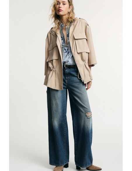 Parka Short Front Pockets Wide Sleeves Please