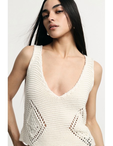 Top en maille à col en V avec détails perforés Please