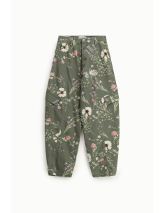 Pantalon cargo à imprimé floral, taille haute, poches latérales. 2