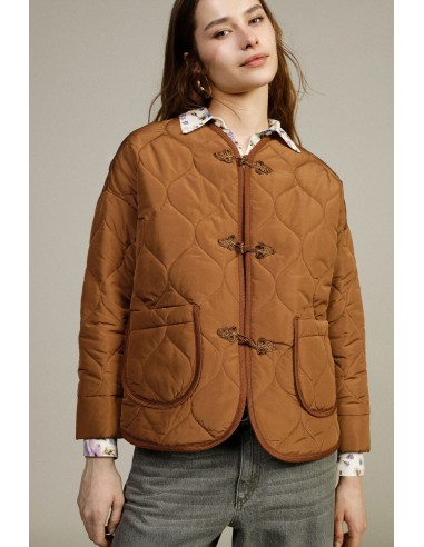 Veste matelassée avec poches et fermeture brandebourg Dixie