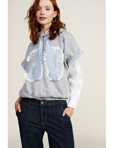 Sweat à capuche sans manches avec détails volantés Dixie