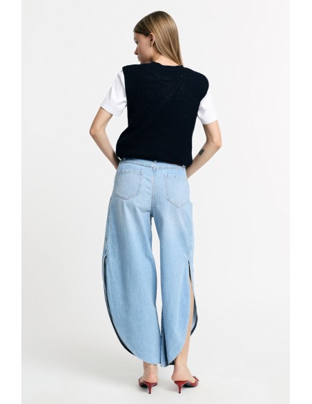 Jeans met wijde, afgeronde pijpen en zijsplitten Alstublieft