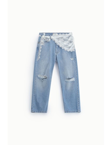 Jean mom fit taille haute, déchirures et dentelle, s’il vous plaît