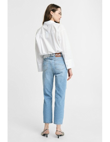 Jean mom fit taille haute, déchirures et dentelle, s’il vous plaît